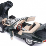 Bburago 1:18 Jaguar E-type Cabriolet (1961) – Green