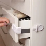 Dreambaby Angle Lock – 2 Pack