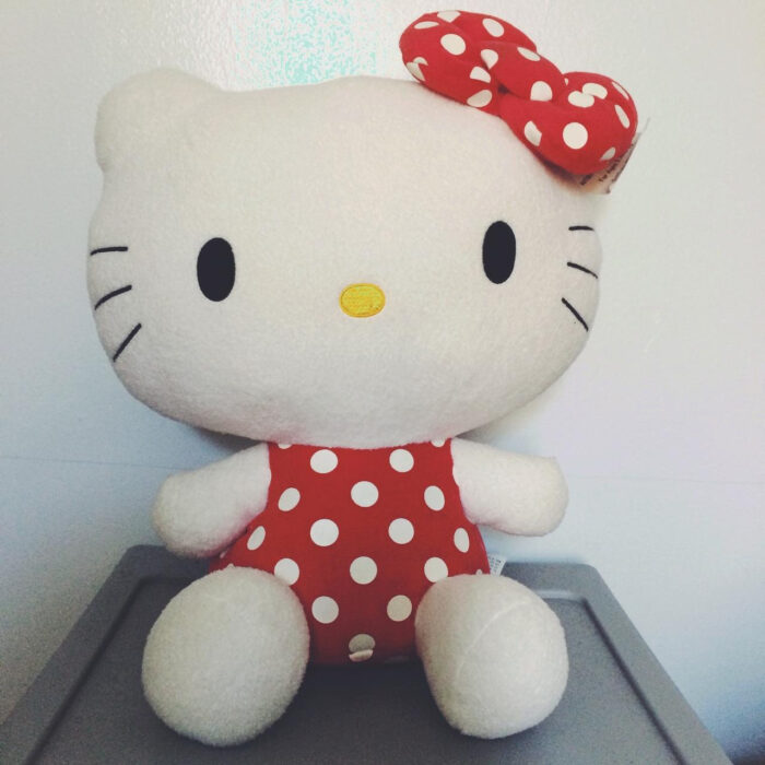 le3ab-073f625218b9fc_primary Hello Kitty Plush 55cm 2 Assorted Colors