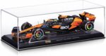 Bburago - 1:24 - McLaren MCL38 w/helmet - Image 4