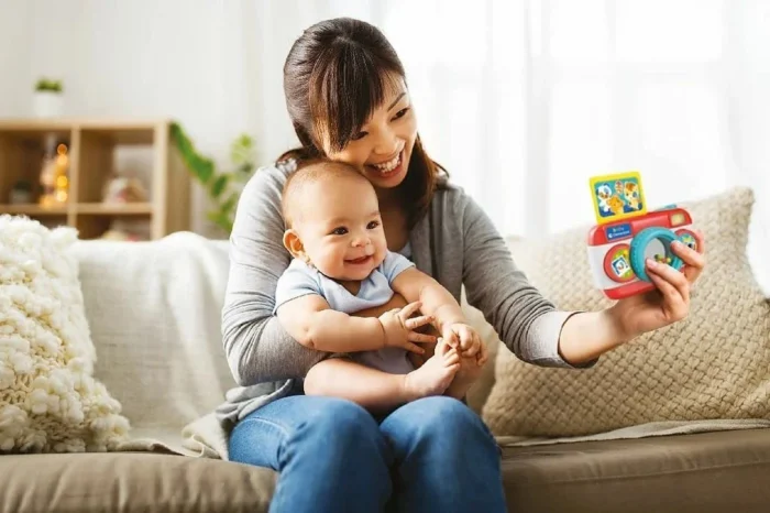 Baby Clementoni Baby Camera – Musical Toy Camera with Animal Sounds (9+ Months) Baby Clementoni Baby Camera – Musical Toy Camera with Animal Sounds (9+ Months)