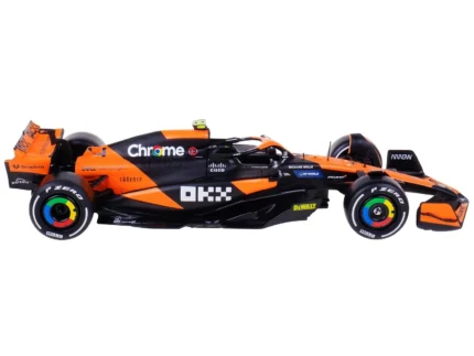 Bburago 1:24 McLaren MCL38 #4 Lando Norris with Driver Figure