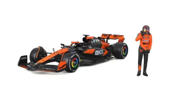 Bburago 1:24 McLaren MCL38 #81 Oscar Piastri with Driver Figure