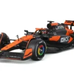Bburago 1:24 McLaren MCL38 #81 Oscar Piastri with Helmet & Display Cas