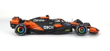 Bburago 1:24 McLaren MCL38 #81 Oscar Piastri with Helmet & Display Cas