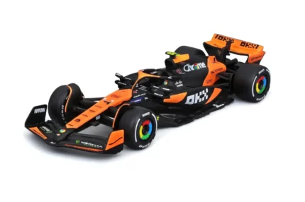 Bburago 1:43 McLaren MCL38 2-Pack