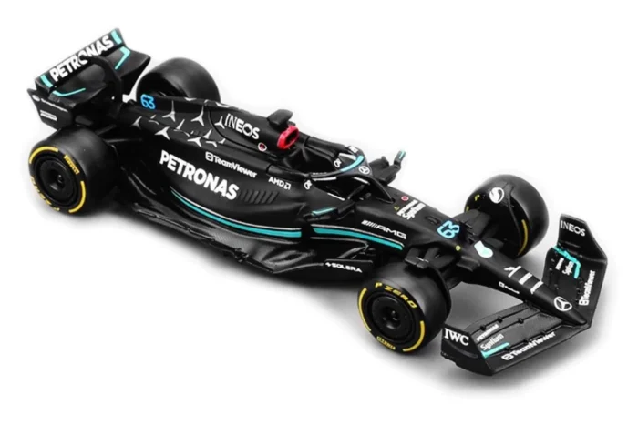 Bburago 1:43 Mercedes-AMG F1 W15 2-Pack